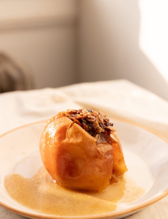 German Baked Apples (Bratäpfel)