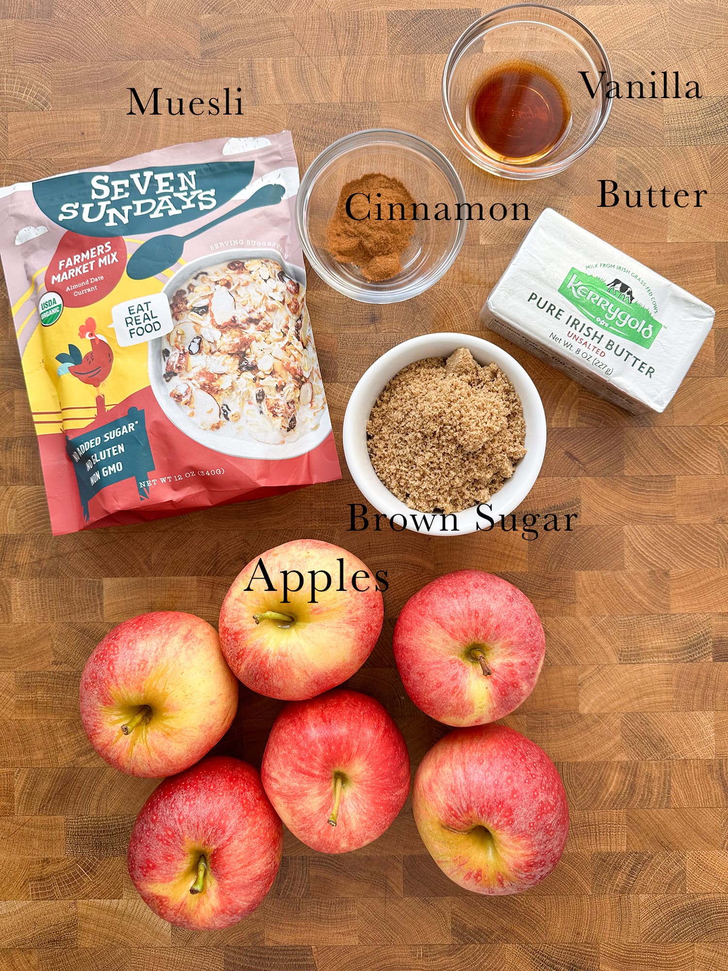 Ingredients needed for baked apples. 