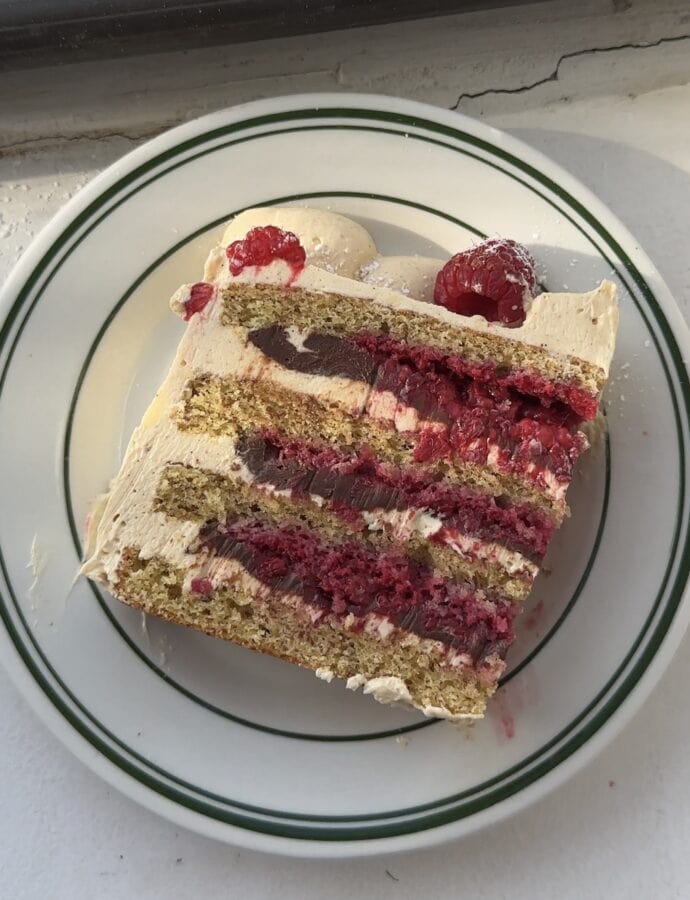 Hazelnut Raspberry Cake