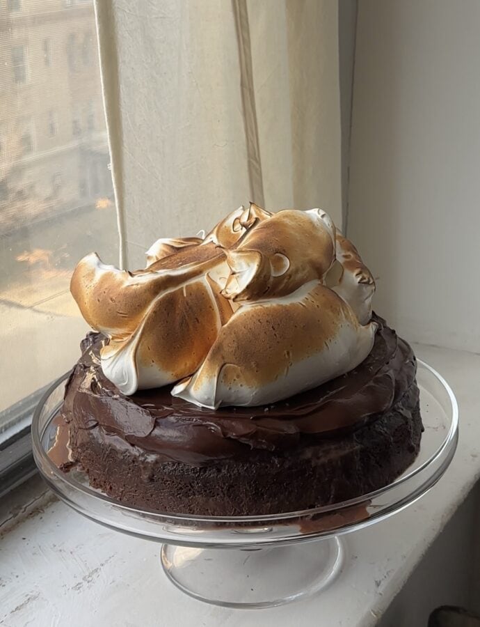 Hot Chocolate Meringue Cake