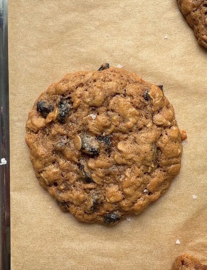 Soft & Chewy Oatmeal Raisin Cookies